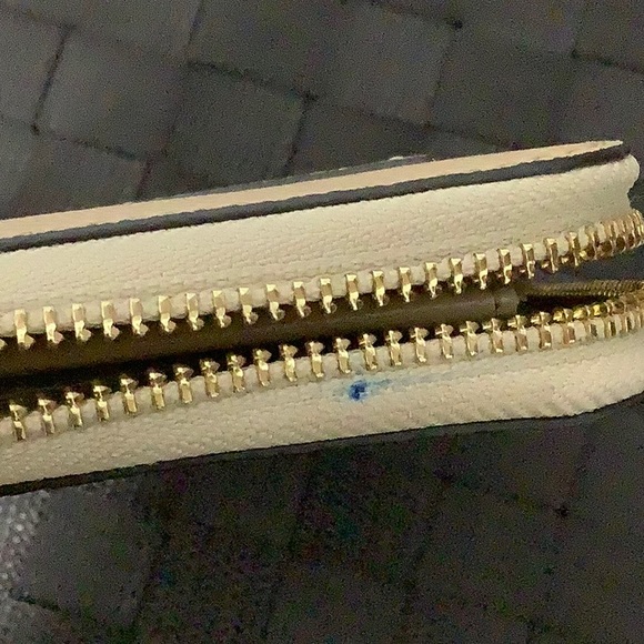 Coach zip wallet - Picture 4 of 4